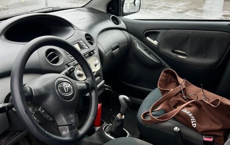 Toyota Yaris I рестайлинг, 2003 год, 210 000 рублей, 11 фотография
