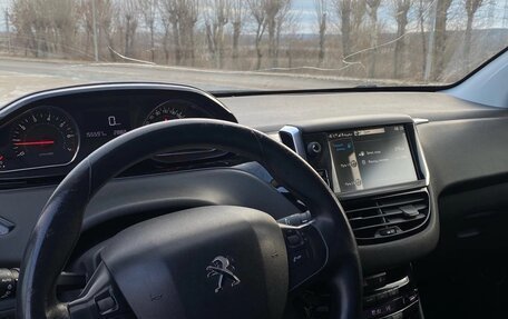 Peugeot 208 II, 2013 год, 595 000 рублей, 12 фотография
