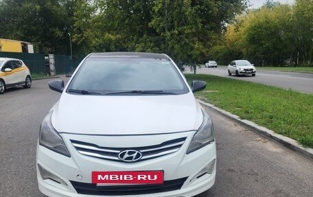 Hyundai Solaris II рестайлинг, 2015 год, 480 000 рублей, 7 фотография