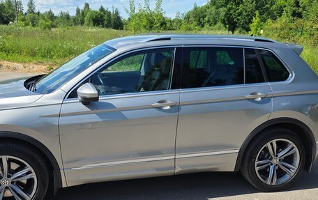 Volkswagen Tiguan II, 2019 год, 3 550 000 рублей, 3 фотография