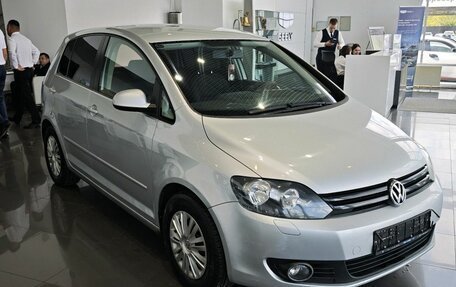 Volkswagen Golf Plus II, 2012 год, 849 000 рублей, 2 фотография