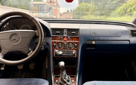 Mercedes-Benz C-Класс, 1996 год, 350 000 рублей, 5 фотография