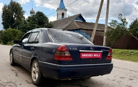 Mercedes-Benz C-Класс, 1996 год, 350 000 рублей, 4 фотография