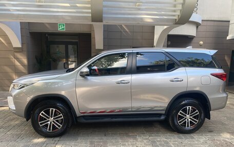 Toyota Fortuner II, 2022 год, 4 999 000 рублей, 5 фотография