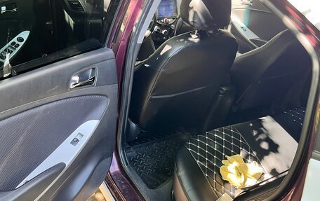 Hyundai Solaris II рестайлинг, 2013 год, 400 000 рублей, 12 фотография