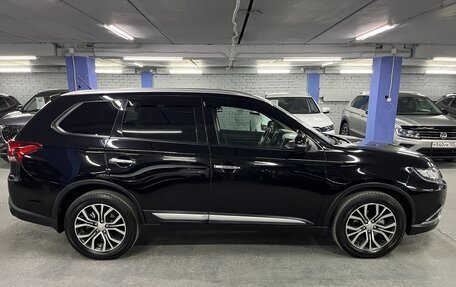 Mitsubishi Outlander III рестайлинг 3, 2015 год, 1 795 000 рублей, 4 фотография