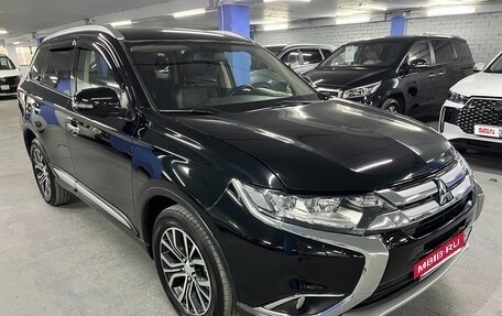Mitsubishi Outlander III рестайлинг 3, 2015 год, 1 795 000 рублей, 3 фотография