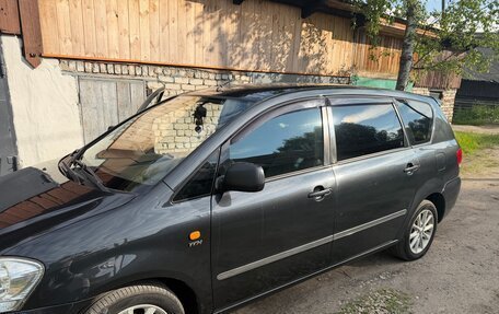 Toyota Avensis Verso I рестайлинг, 2003 год, 750 000 рублей, 4 фотография