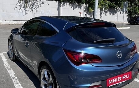 Opel Astra J, 2013 год, 970 000 рублей, 3 фотография
