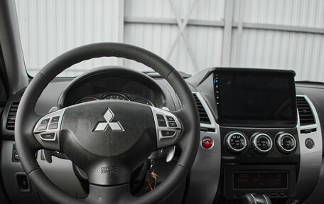 Mitsubishi Pajero Sport II рестайлинг, 2012 год, 1 490 000 рублей, 12 фотография