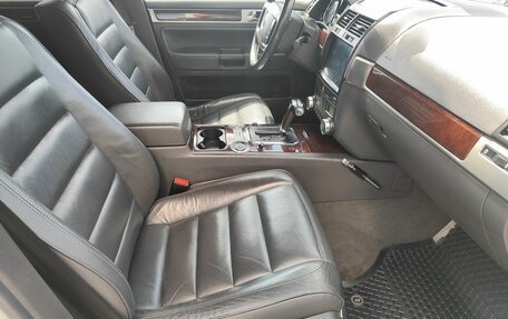 Volkswagen Touareg III, 2005 год, 719 000 рублей, 9 фотография