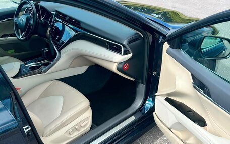 Toyota Camry, 2018 год, 3 500 000 рублей, 2 фотография