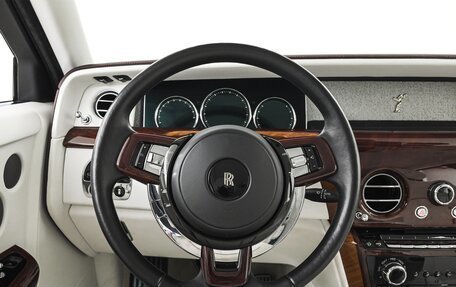 Rolls-Royce Phantom VIII, 2019 год, 32 600 000 рублей, 13 фотография