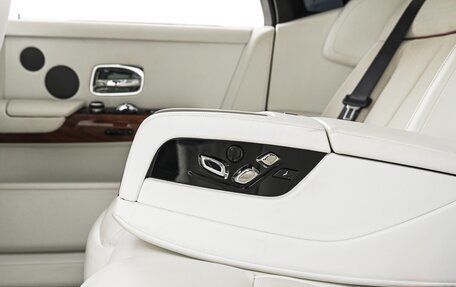 Rolls-Royce Phantom VIII, 2019 год, 32 600 000 рублей, 31 фотография