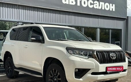 Toyota Land Cruiser Prado 150 рестайлинг 2, 2021 год, 5 700 000 рублей, 1 фотография