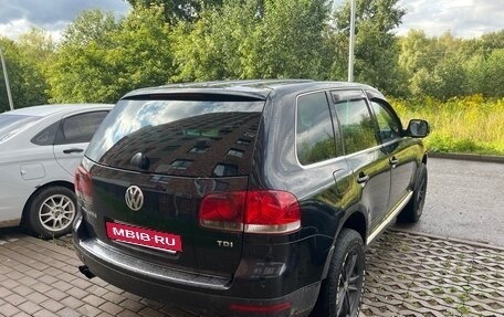 Volkswagen Touareg III, 2005 год, 590 000 рублей, 3 фотография