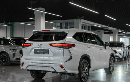 Toyota Highlander, 2026 год, 6 000 000 рублей, 5 фотография