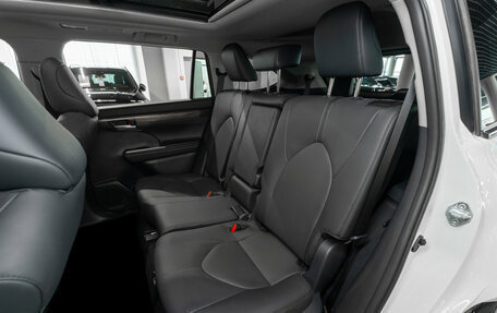 Toyota Highlander, 2026 год, 6 000 000 рублей, 14 фотография