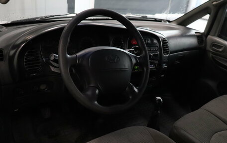 Hyundai H-1 II рестайлинг, 2006 год, 627 000 рублей, 6 фотография