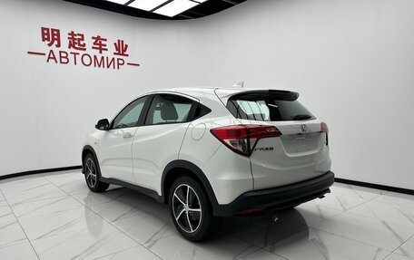 Honda Vezel, 2021 год, 1 470 000 рублей, 5 фотография