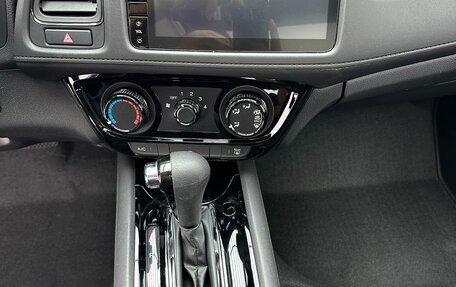 Honda Vezel, 2021 год, 1 470 000 рублей, 10 фотография