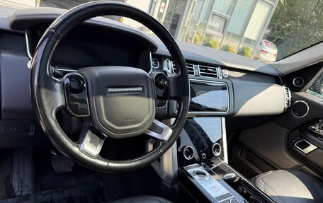 Land Rover Range Rover IV рестайлинг, 2018 год, 5 600 000 рублей, 5 фотография