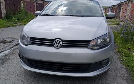 Volkswagen Polo VI (EU Market), 2012 год, 820 000 рублей, 2 фотография