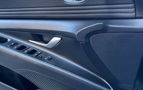 Hyundai Elantra, 2022 год, 2 100 000 рублей, 9 фотография