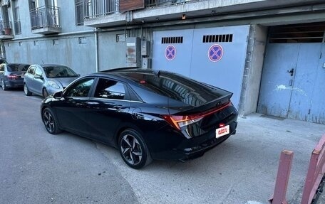 Hyundai Elantra, 2022 год, 2 100 000 рублей, 3 фотография
