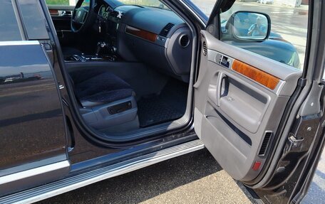 Volkswagen Touareg III, 2004 год, 1 250 000 рублей, 7 фотография