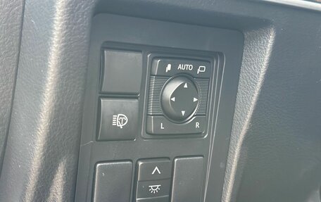 Toyota Land Cruiser Prado 150 рестайлинг 2, 2021 год, 5 700 000 рублей, 15 фотография
