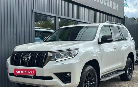 Toyota Land Cruiser Prado 150 рестайлинг 2, 2021 год, 5 700 000 рублей, 7 фотография