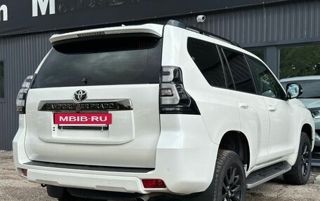 Toyota Land Cruiser Prado 150 рестайлинг 2, 2021 год, 5 700 000 рублей, 10 фотография