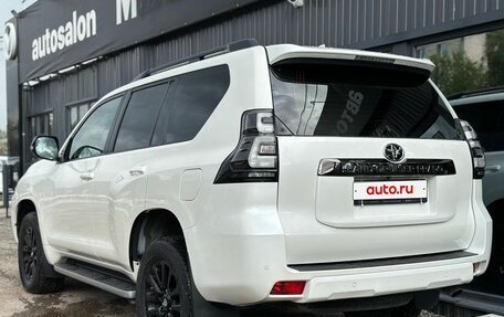 Toyota Land Cruiser Prado 150 рестайлинг 2, 2021 год, 5 700 000 рублей, 9 фотография