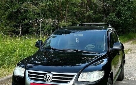 Volkswagen Touareg III, 2007 год, 650 000 рублей, 2 фотография