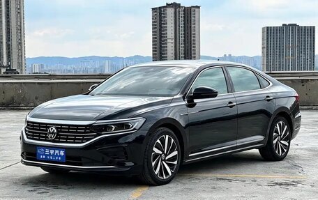 Volkswagen Passat B8 рестайлинг, 2022 год, 1 790 000 рублей, 2 фотография