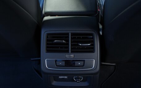 Audi A4, 2019 год, 4 800 000 рублей, 15 фотография