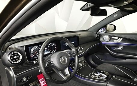 Mercedes-Benz E-Класс, 2017 год, 2 799 000 рублей, 17 фотография