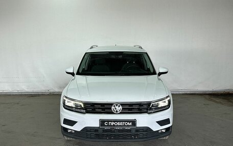 Volkswagen Tiguan II, 2018 год, 2 090 000 рублей, 2 фотография