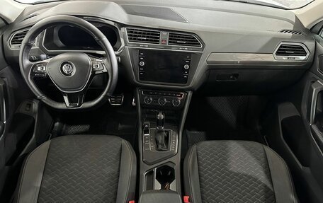 Volkswagen Tiguan II, 2018 год, 2 090 000 рублей, 9 фотография