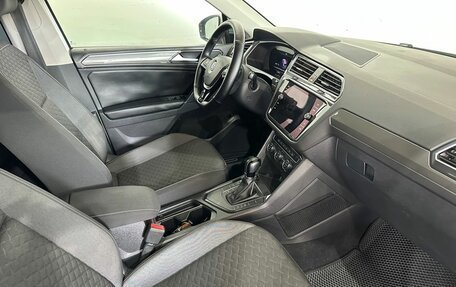 Volkswagen Tiguan II, 2018 год, 2 090 000 рублей, 10 фотография