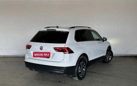 Volkswagen Tiguan II, 2018 год, 2 090 000 рублей, 5 фотография