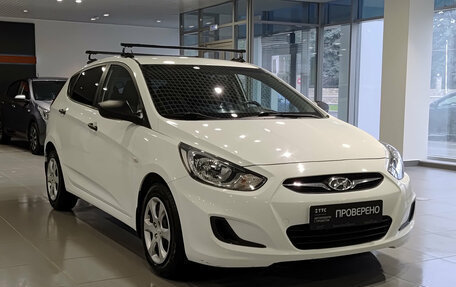 Hyundai Solaris II рестайлинг, 2013 год, 960 000 рублей, 7 фотография