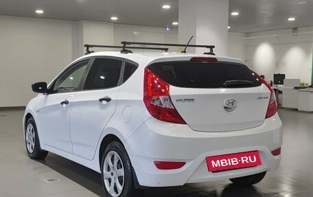 Hyundai Solaris II рестайлинг, 2013 год, 960 000 рублей, 11 фотография