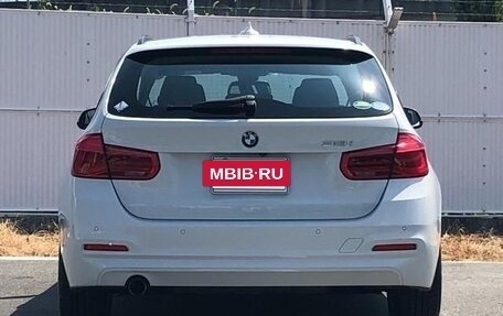 BMW 3 серия, 2018 год, 1 350 000 рублей, 4 фотография