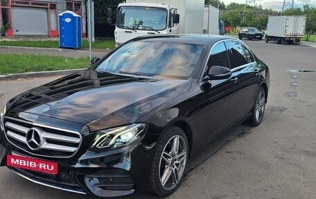 Mercedes-Benz E-Класс, 2018 год, 2 700 000 рублей, 2 фотография