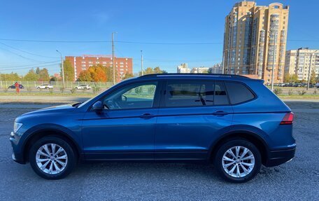 Volkswagen Tiguan II, 2018 год, 2 149 000 рублей, 3 фотография