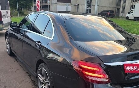 Mercedes-Benz E-Класс, 2018 год, 2 700 000 рублей, 7 фотография