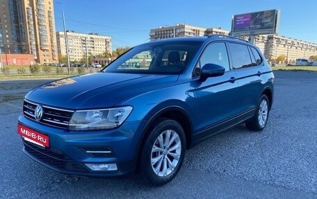 Volkswagen Tiguan II, 2018 год, 2 149 000 рублей, 2 фотография