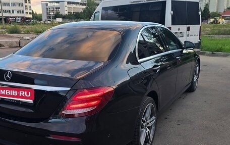 Mercedes-Benz E-Класс, 2018 год, 2 700 000 рублей, 6 фотография